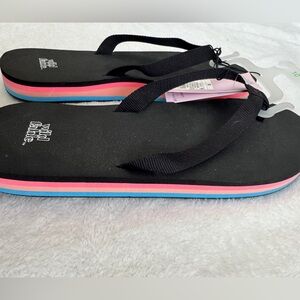 NWT Wild Fable flip flops. Women’s Size 10.